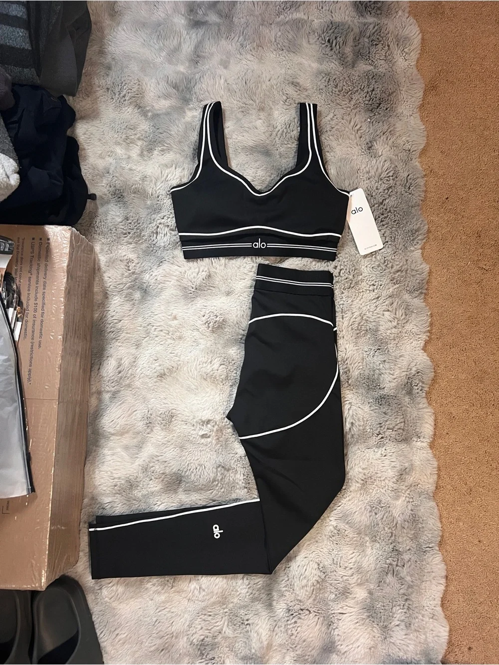 ALO Yoga Black Legging & Sports Bra Set with White Piping